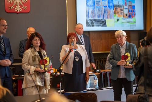 Zdjęcie przedstawia uroczystą sesję Rady Miasta Pruszcz Gdański
