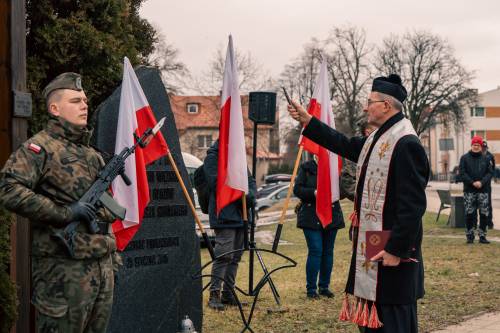 Obchody 79. rocznicy Marszu śmierci w Pruszczu Gdańskim. Święcenie.