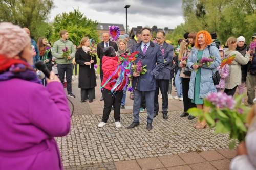 Uczestnicy podczas parady Dnia równości.