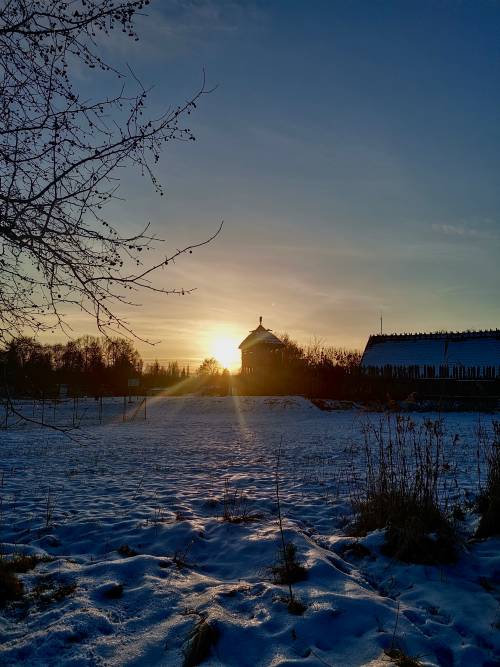 Park Kulturowy Faktoria zimą.
