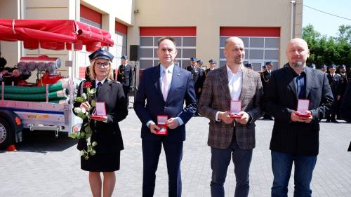 Czworo samorządowców z medalami