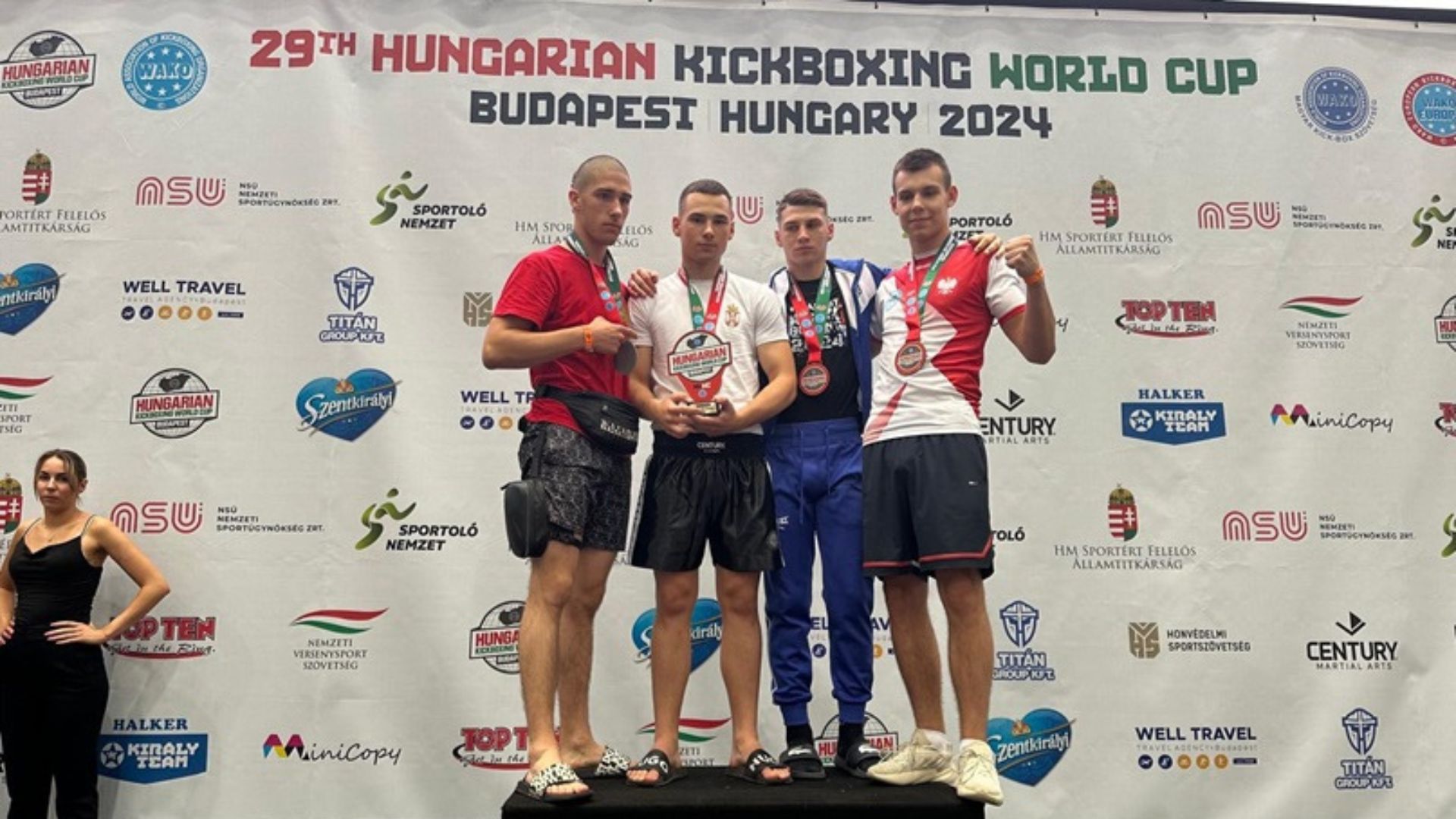 Pruszczański klub Wataha na zawodach o Puchar Świata w Kickboxingu w Budapeszcie
