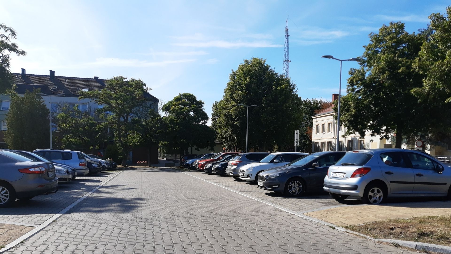 Parking przy Komendzie Powiatowej Policji wyłączony z użytkowania 11 sierpnia